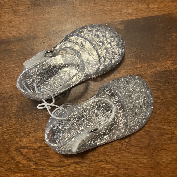 BRAND NEW Old Navy Infant size 0-3 mo. jelly shoes - Picture 2 of 2